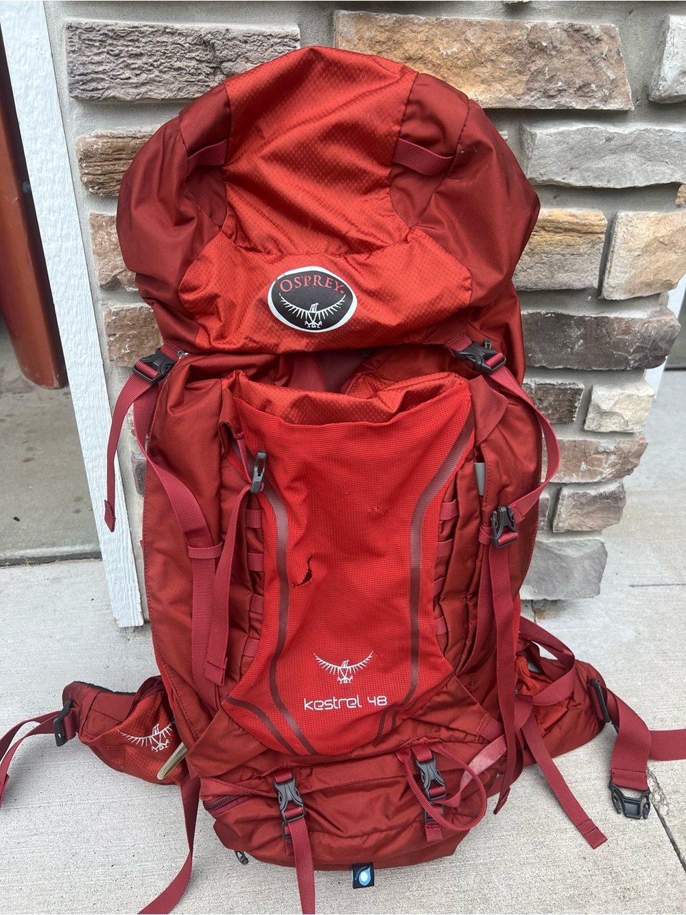 OSPREY Red Kestrel 48 Men’s Backpack